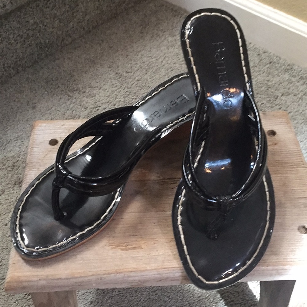 Bernardo Wedge Sandal